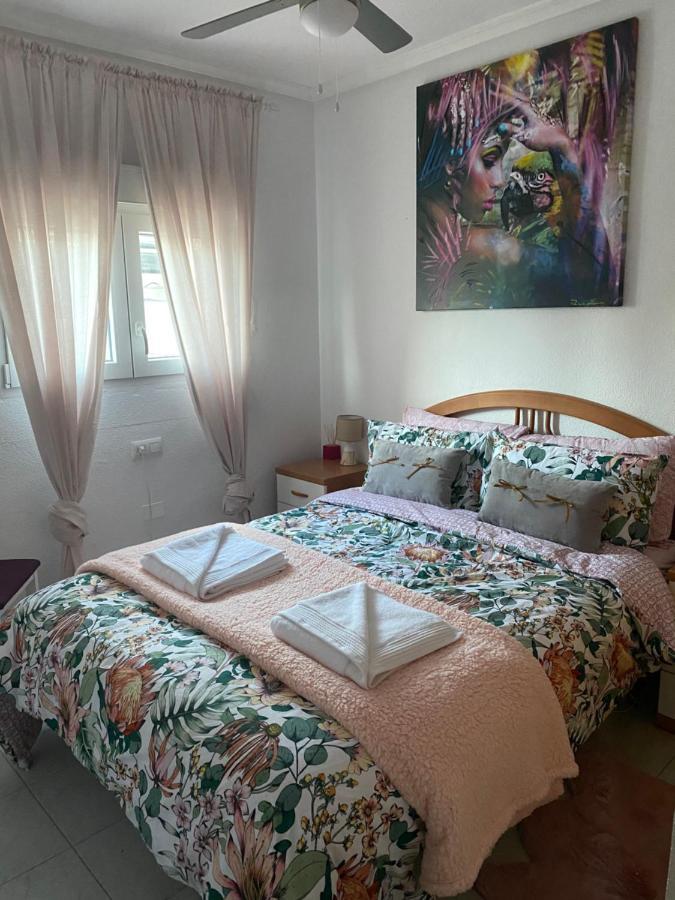 Apartamento Pod Papugami Torrevieja Bagian luar foto